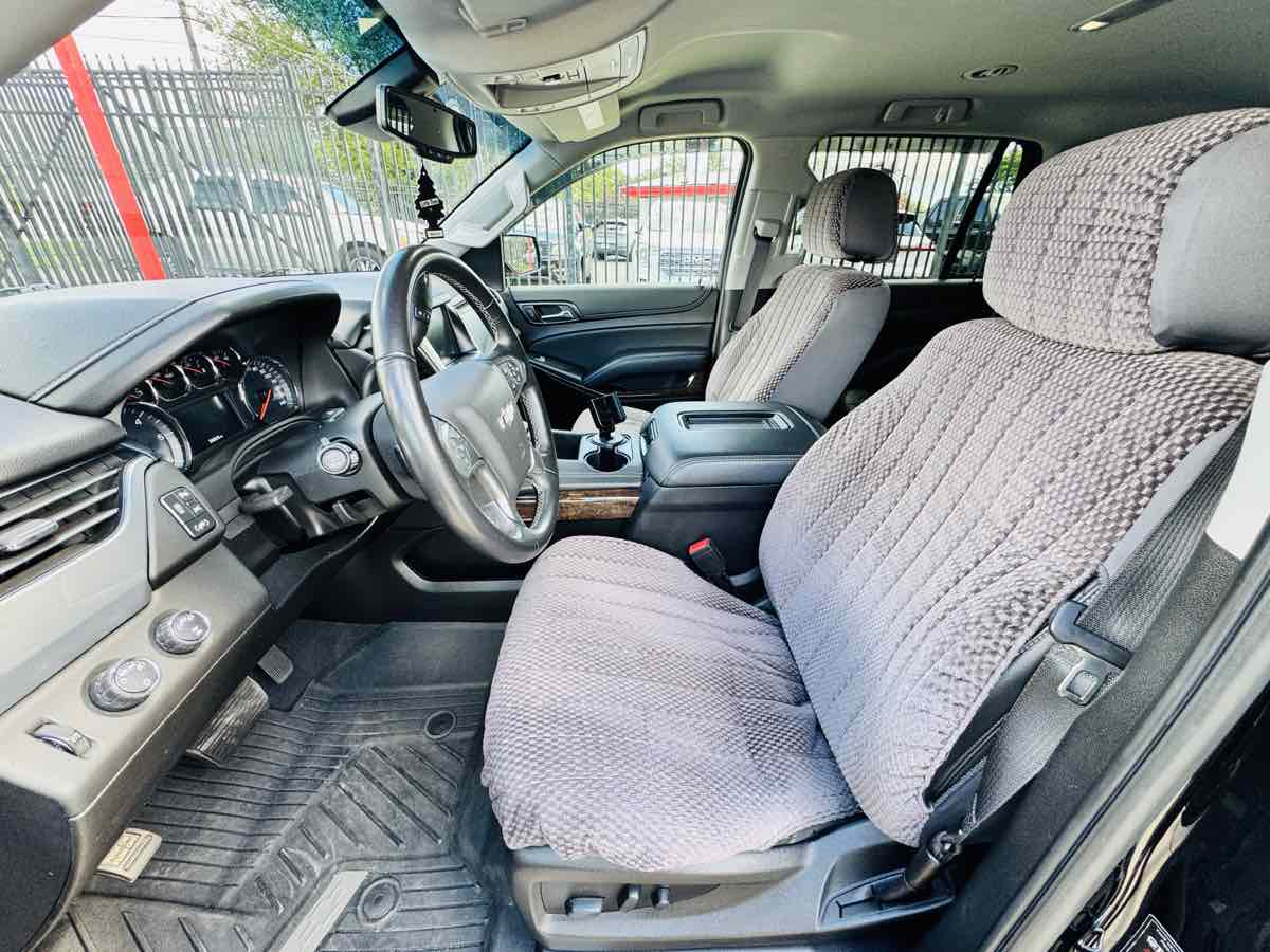 Photo 12 of this Chevrolet Tahoe