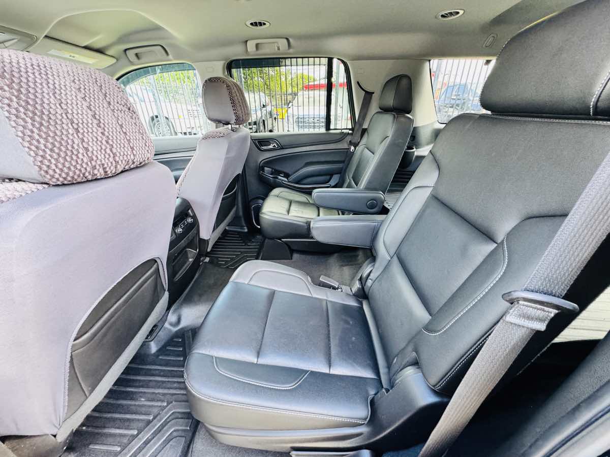 Photo 14 of this Chevrolet Tahoe