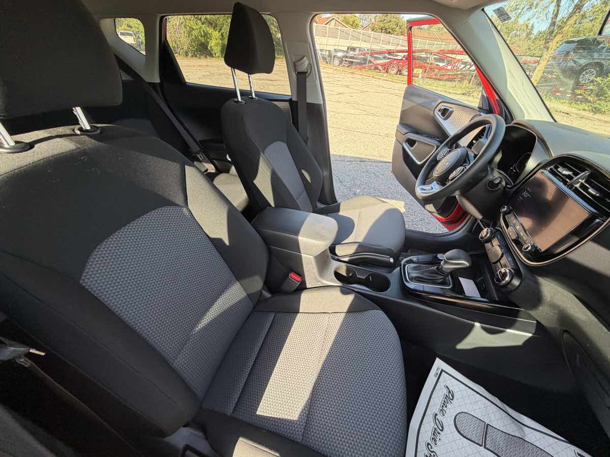Photo 13 of this Kia Soul