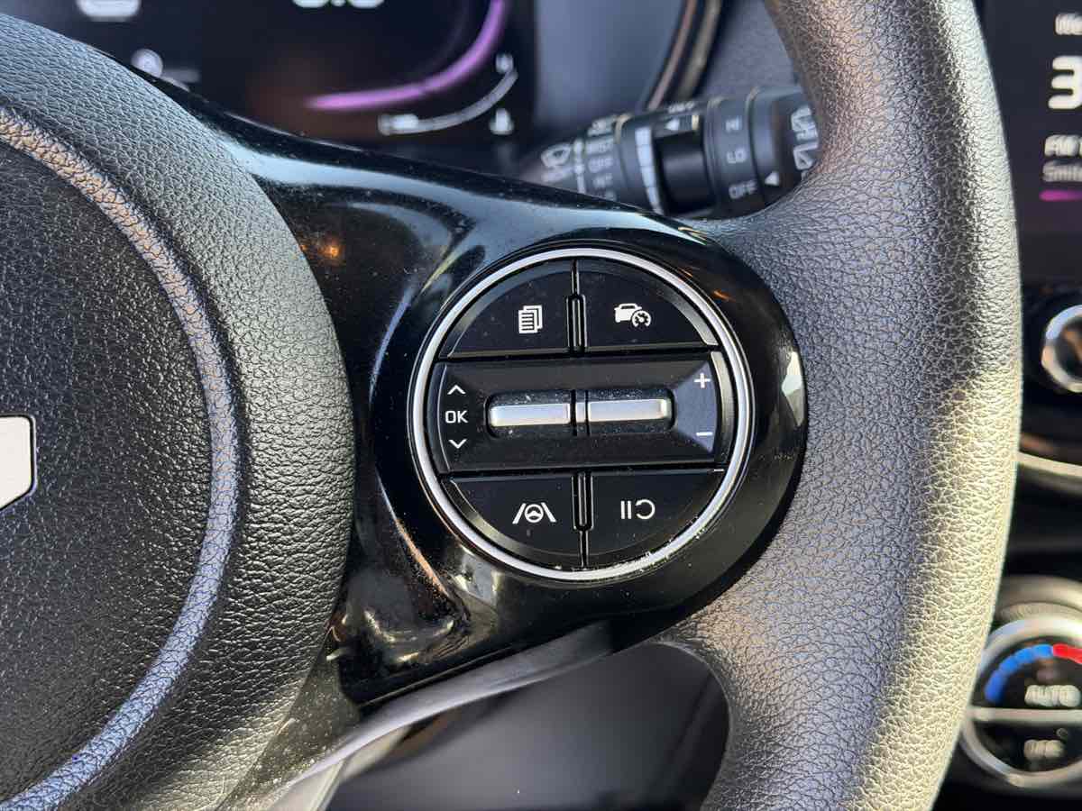 Photo 17 of this Kia Soul