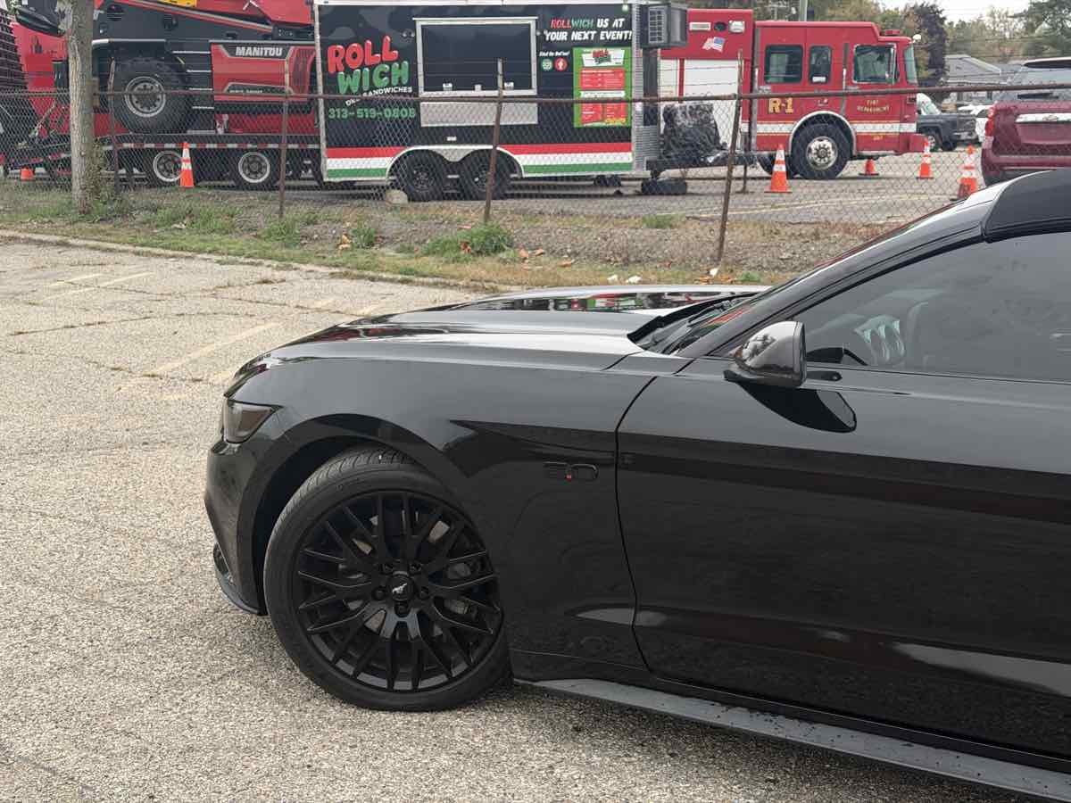 Photo 7 of this Ford Mustang
