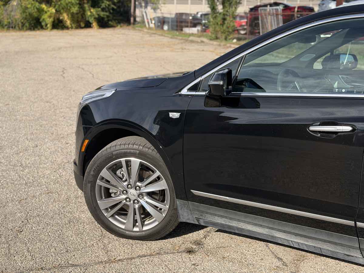 Photo 7 of this Cadillac XT5