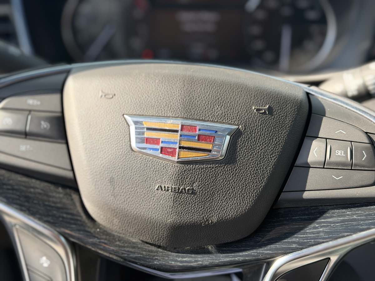 Photo 16 of this Cadillac XT5