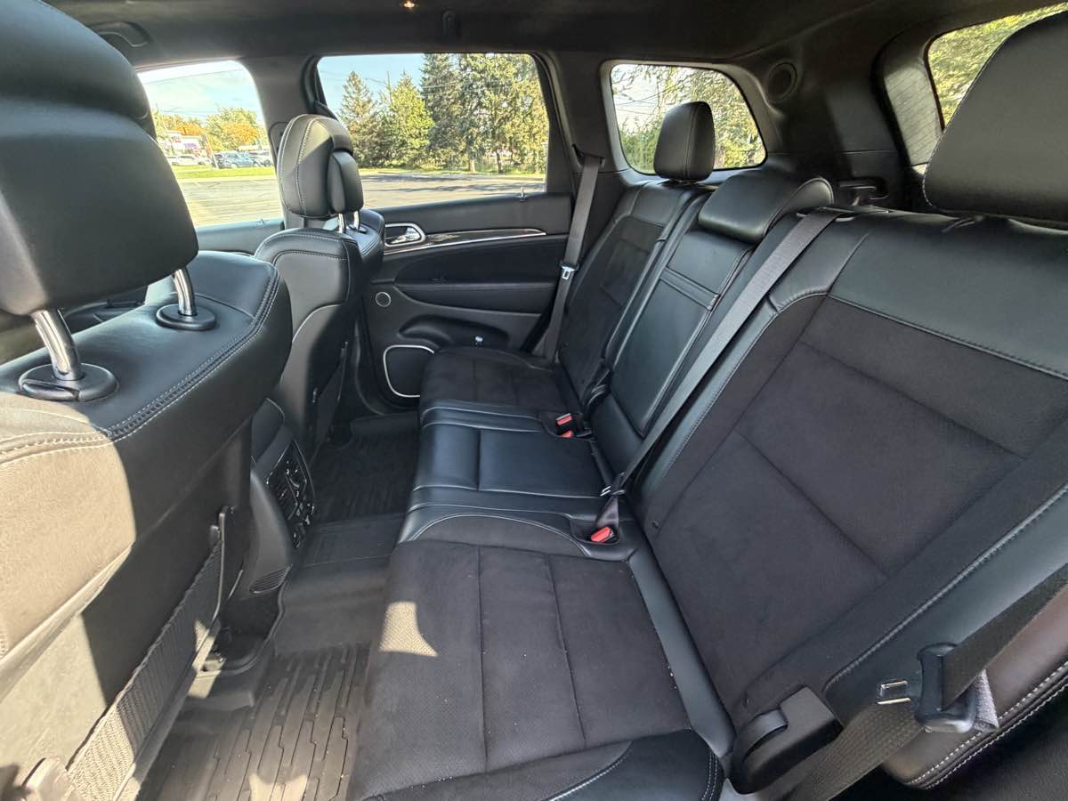 Photo 11 of this Jeep Grand Cherokee