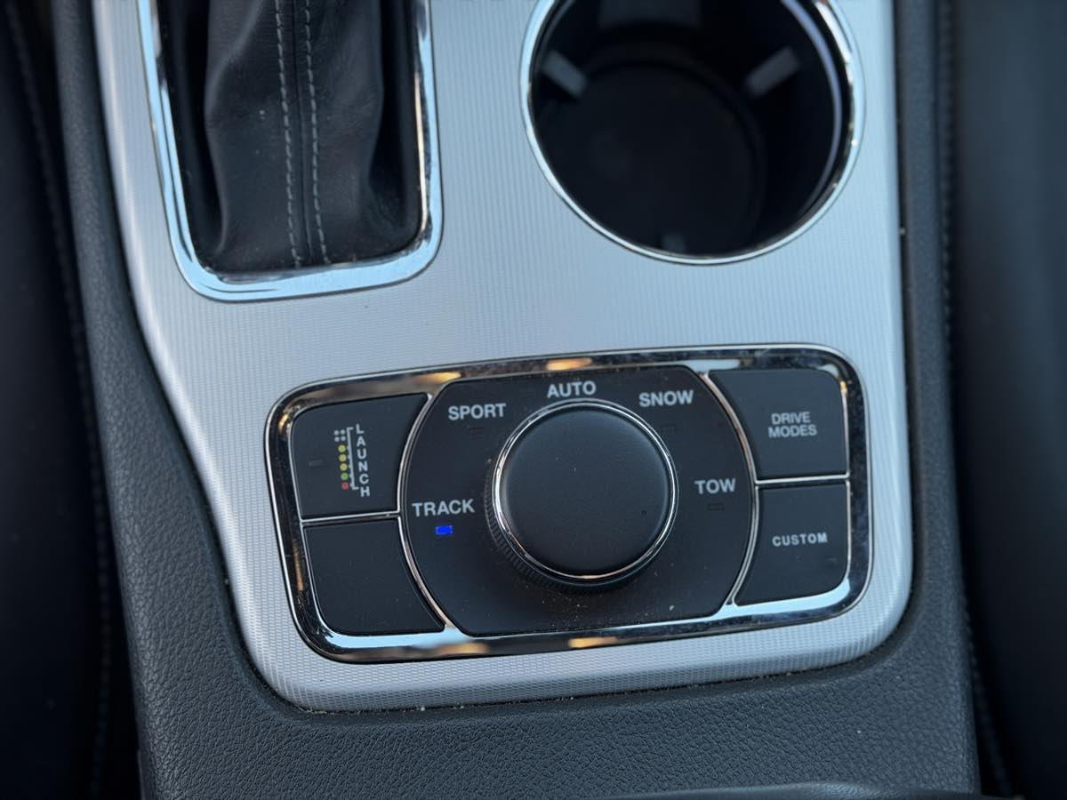 Photo 22 of this Jeep Grand Cherokee