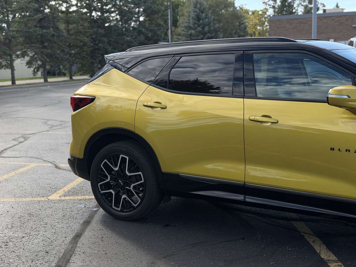 Photo 3 of this Chevrolet Blazer