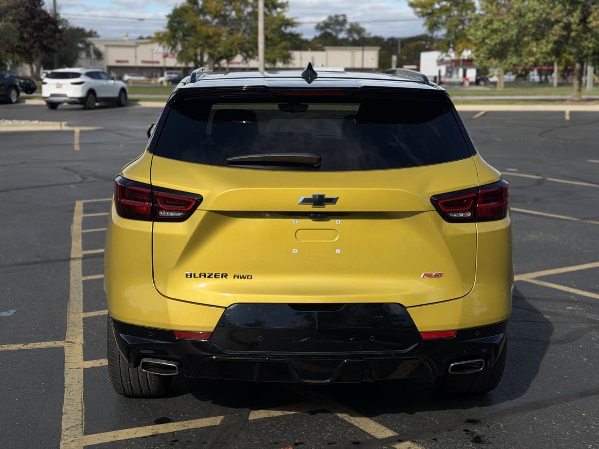 Photo 5 of this Chevrolet Blazer