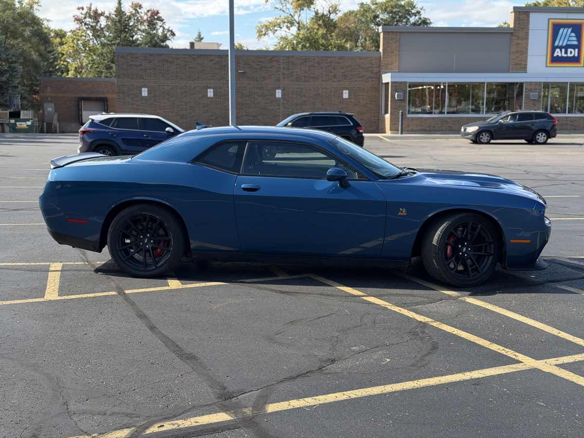 Photo 4 of this Dodge Challenger