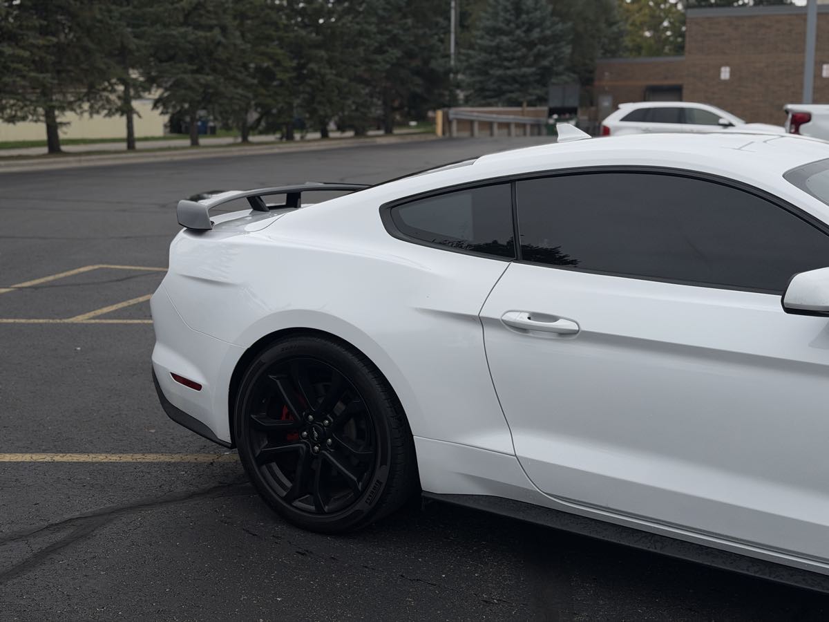 Photo 3 of this Ford Mustang