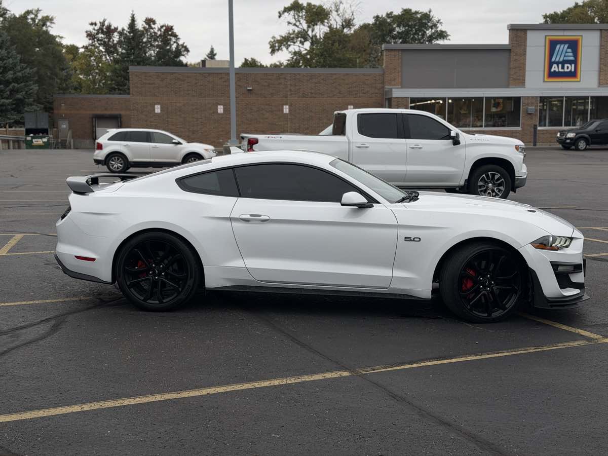 Photo 4 of this Ford Mustang