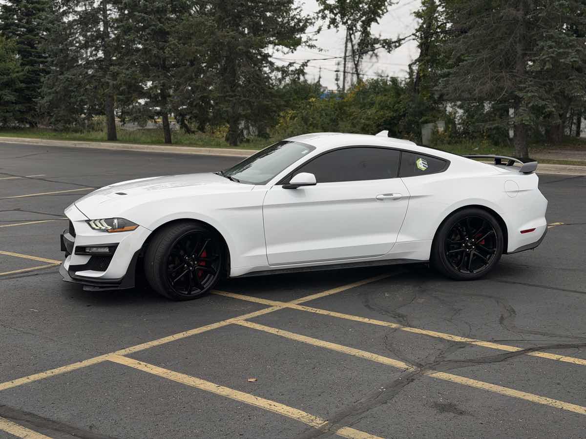 Photo 8 of this Ford Mustang