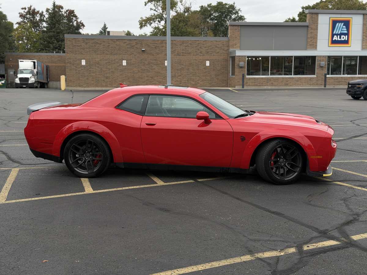 Photo 4 of this Dodge Challenger