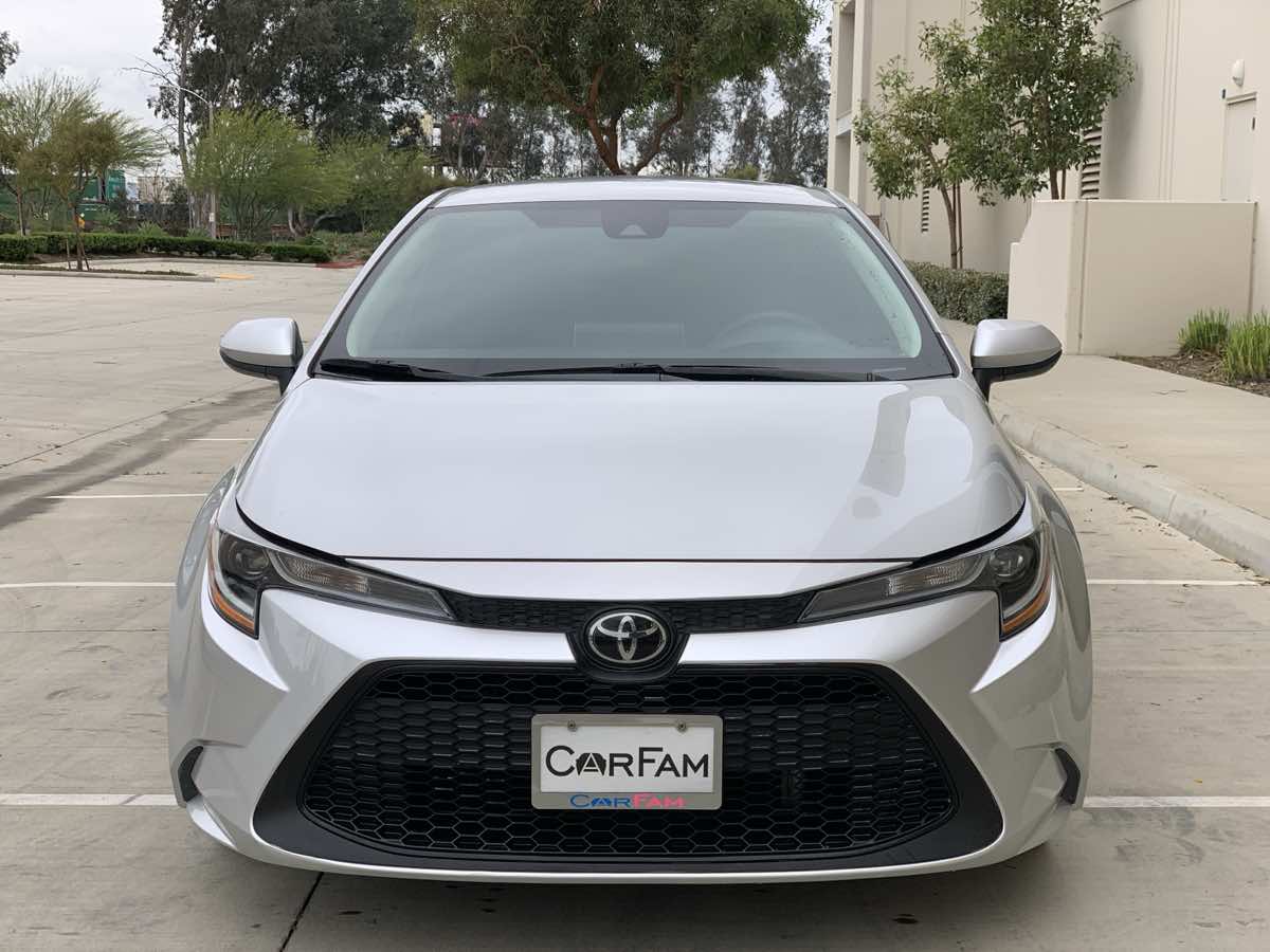 2021 Toyota Corolla LE photo 2