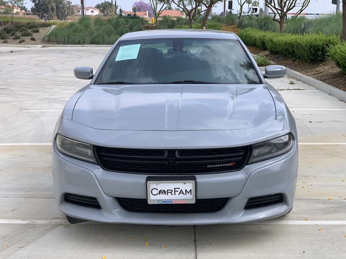 2021 Dodge Charger SXT photo 2