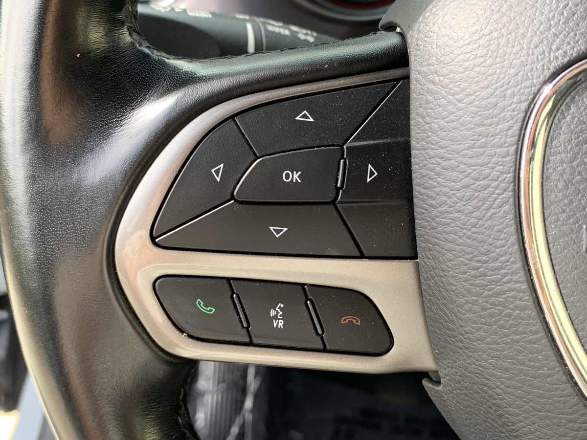 2021 Dodge Charger SXT photo 13