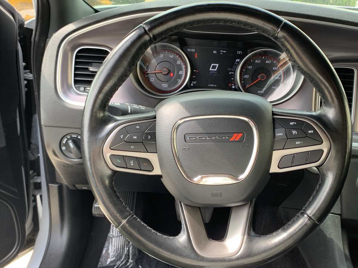2021 Dodge Charger SXT photo 16