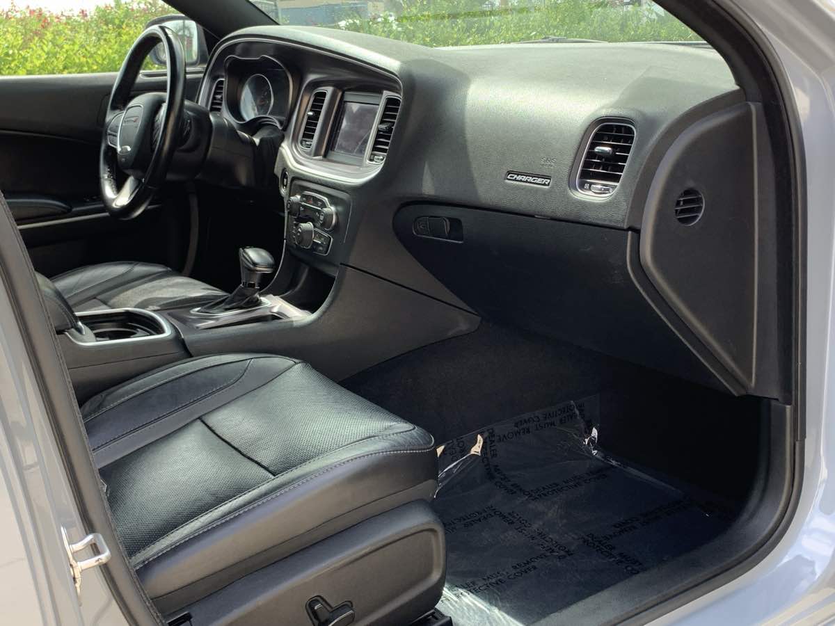 2021 Dodge Charger SXT photo 25