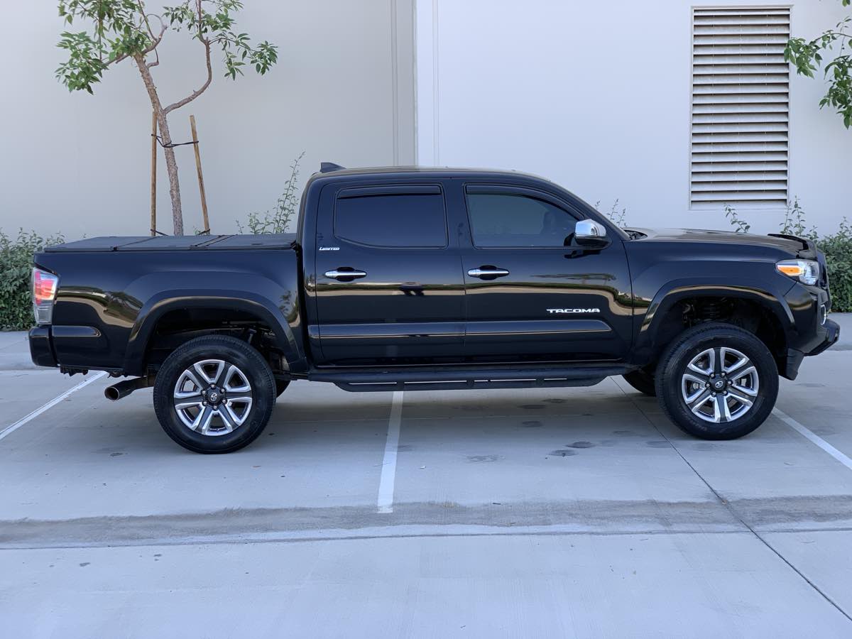 2016 Toyota Tacoma Limited photo 4