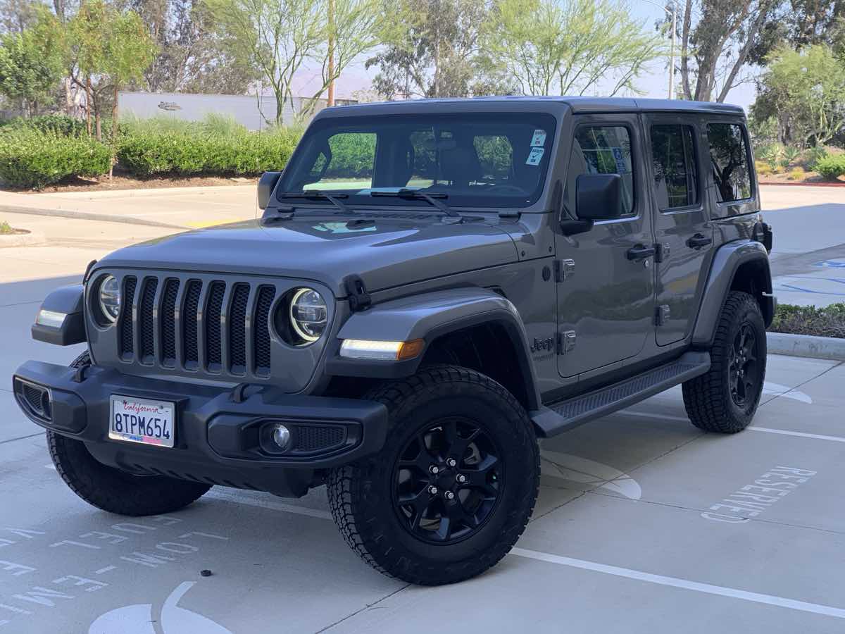 2021 Jeep Wrangler Unlimited Sahara Altitude photo 3
