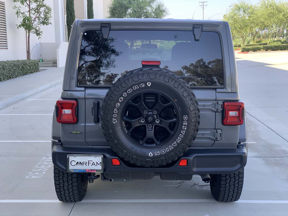 2021 Jeep Wrangler Unlimited Sahara Altitude photo 5