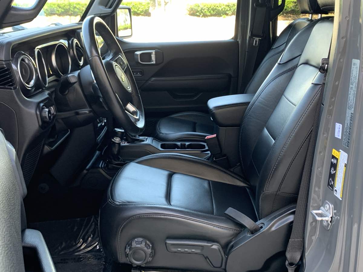 2021 Jeep Wrangler Unlimited Sahara Altitude photo 9
