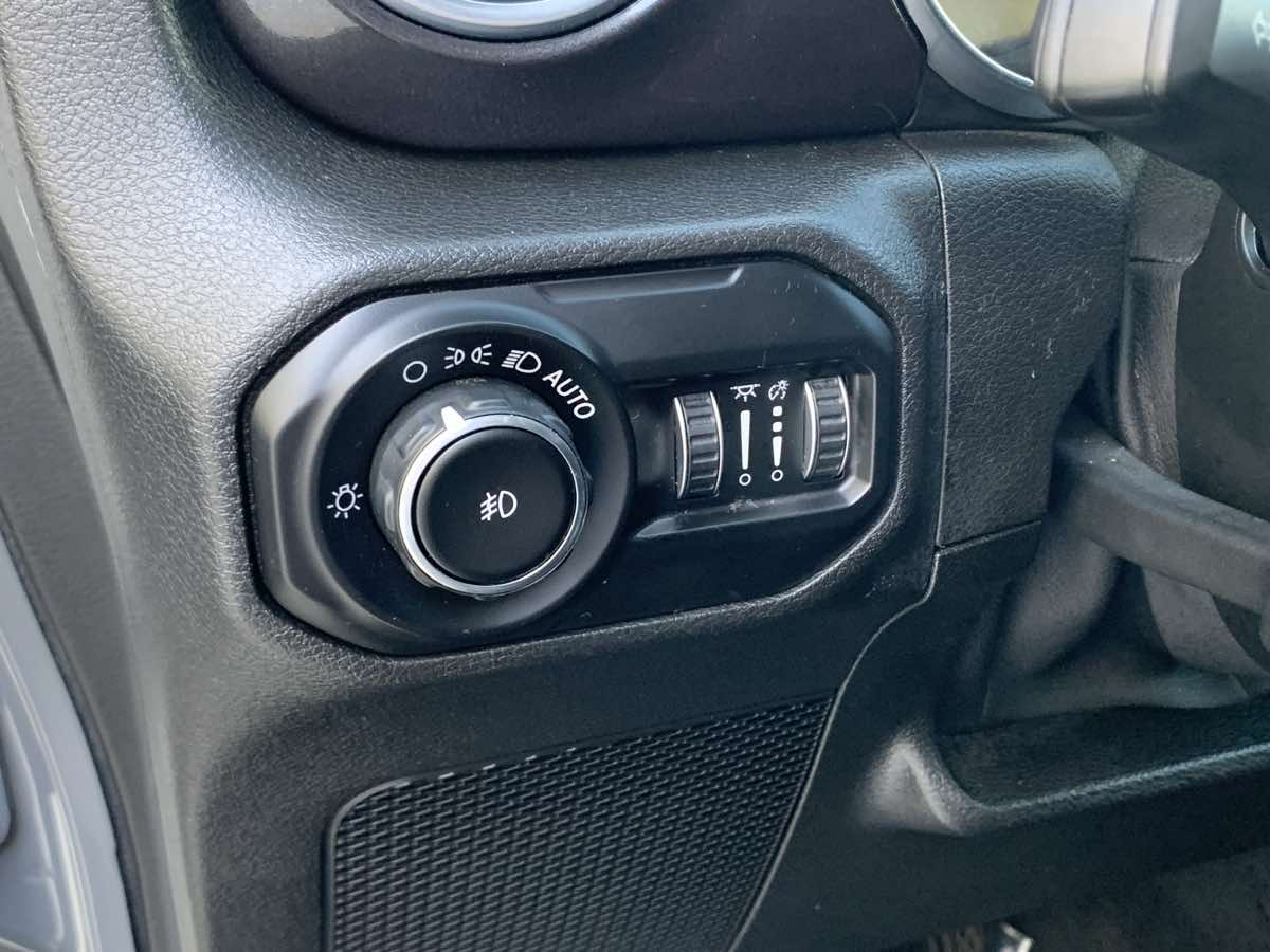 2021 Jeep Wrangler Unlimited Sahara Altitude photo 12