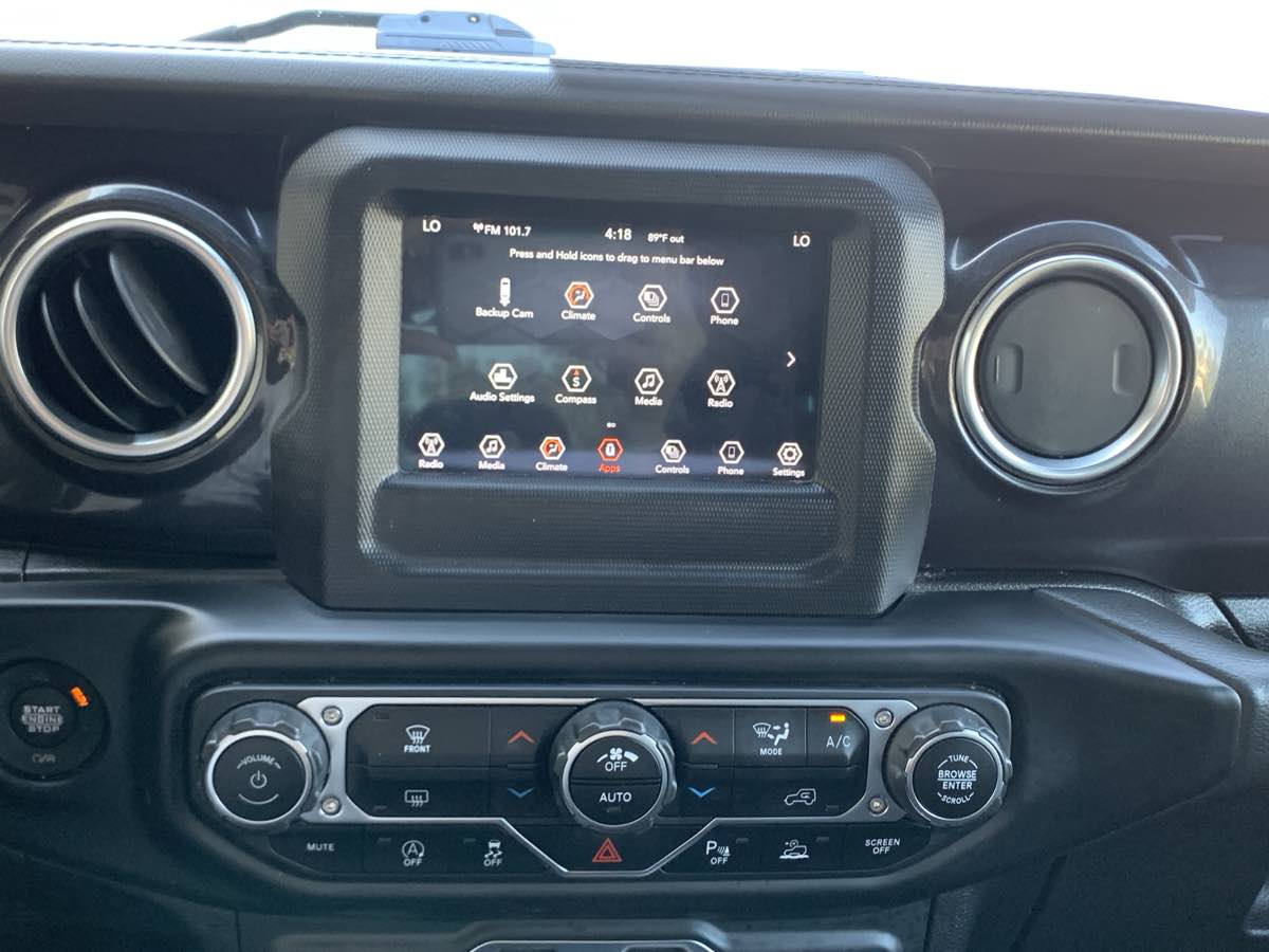 2021 Jeep Wrangler Unlimited Sahara Altitude photo 16