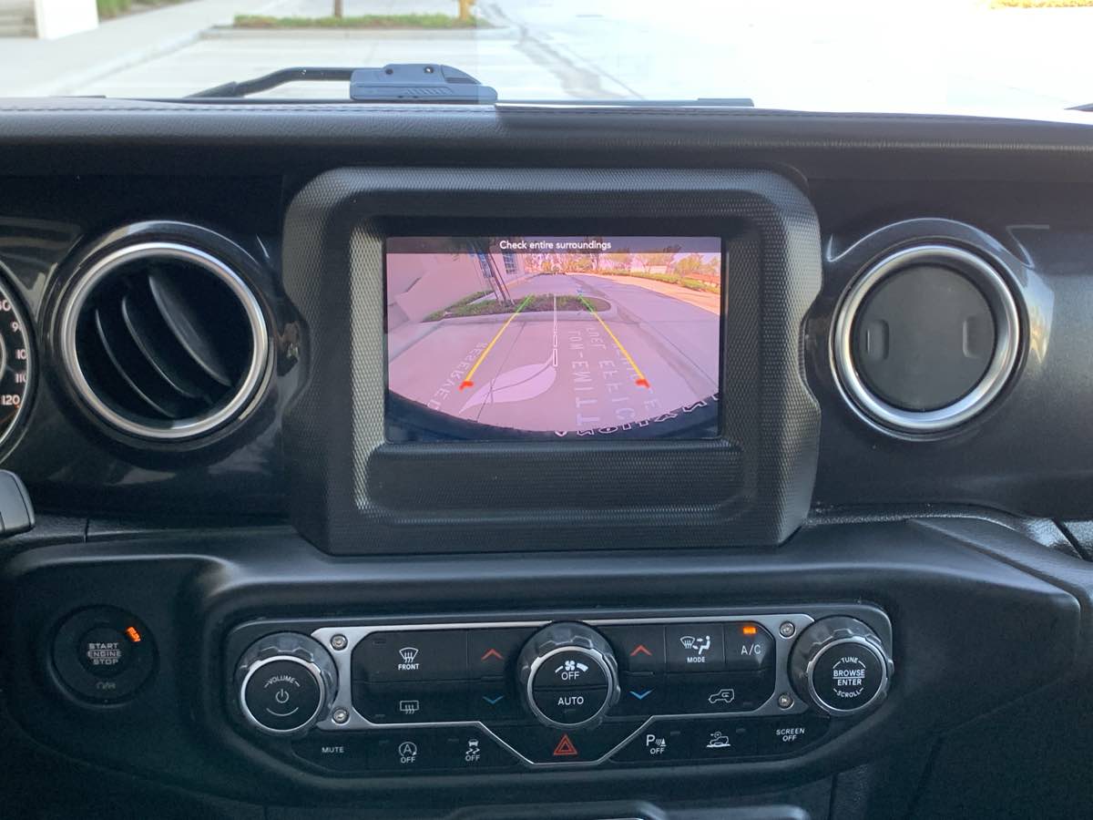 2021 Jeep Wrangler Unlimited Sahara Altitude photo 17