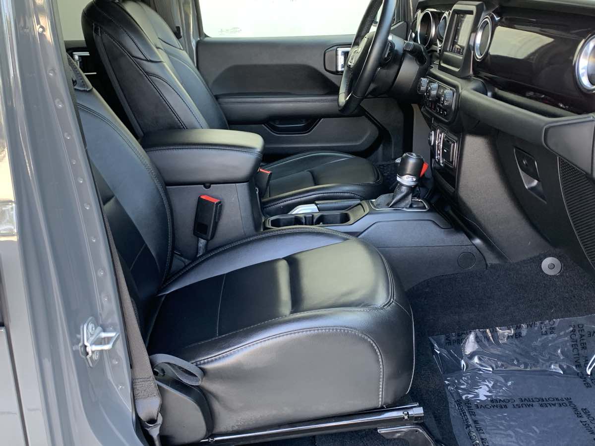 2021 Jeep Wrangler Unlimited Sahara Altitude photo 26