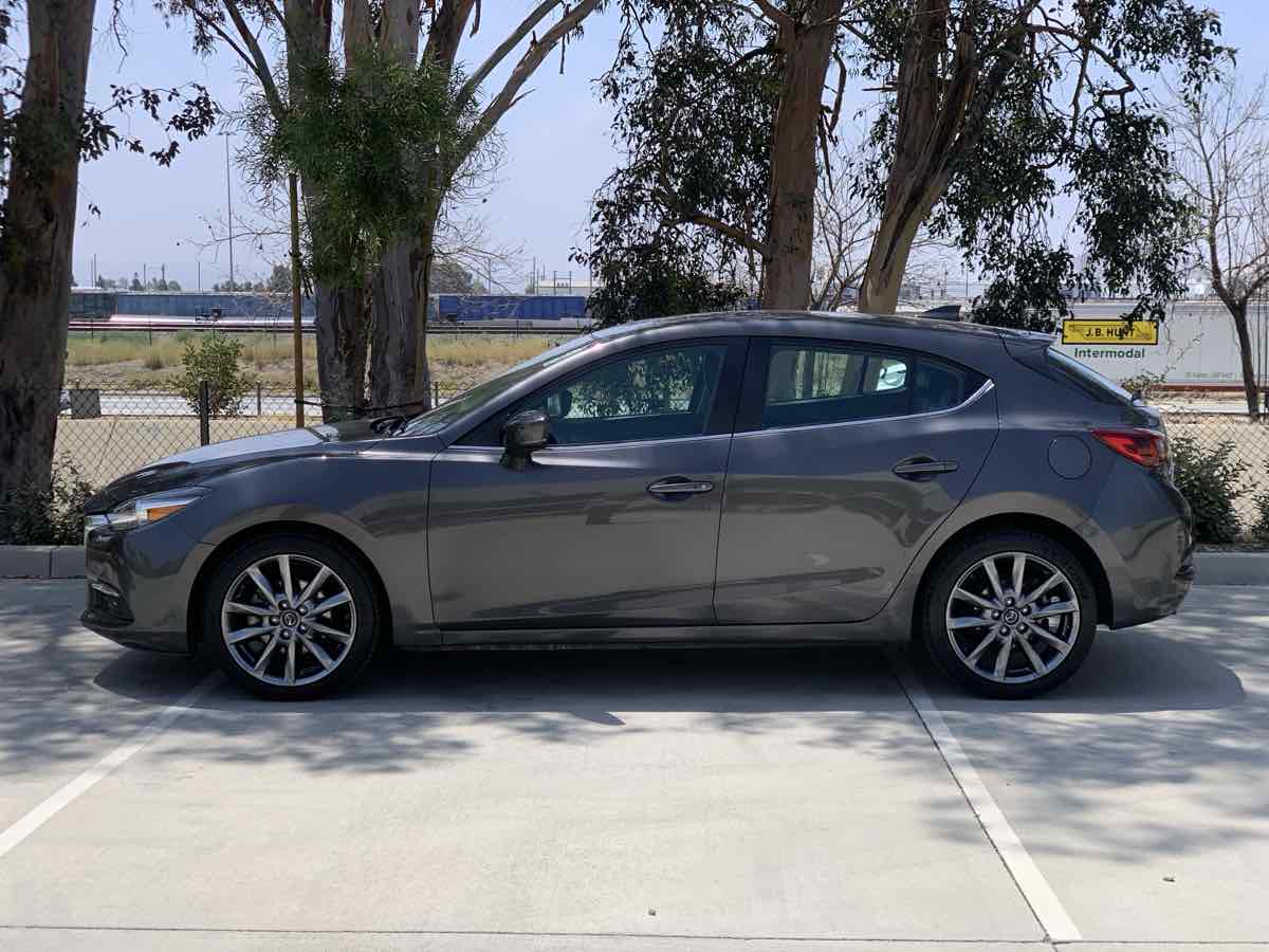 2018 Mazda Mazda3 Grand Touring photo 4
