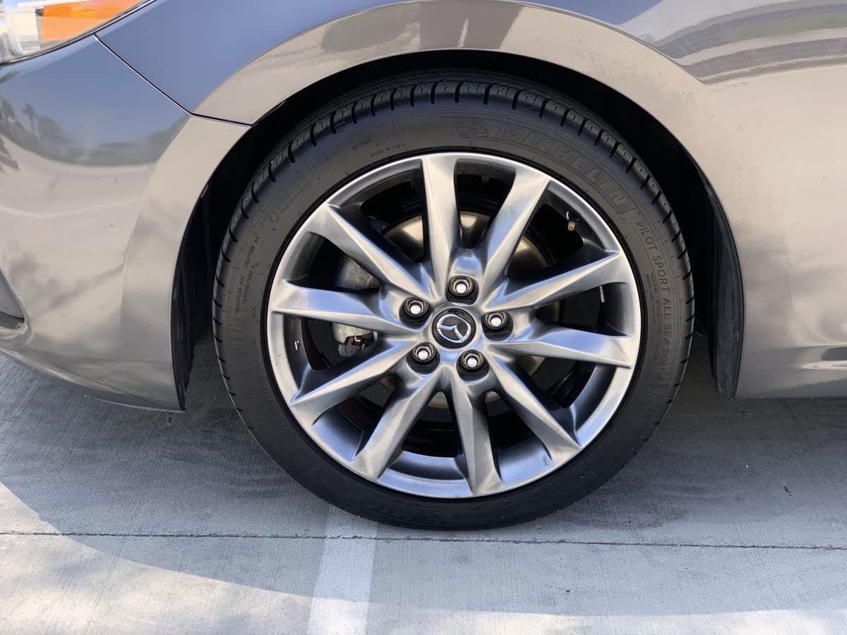 2018 Mazda Mazda3 Grand Touring photo 8