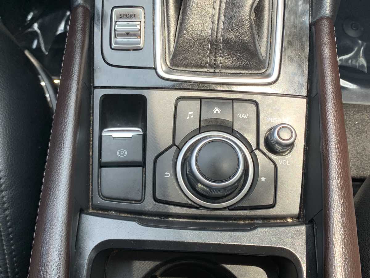 2018 Mazda Mazda3 Grand Touring photo 23