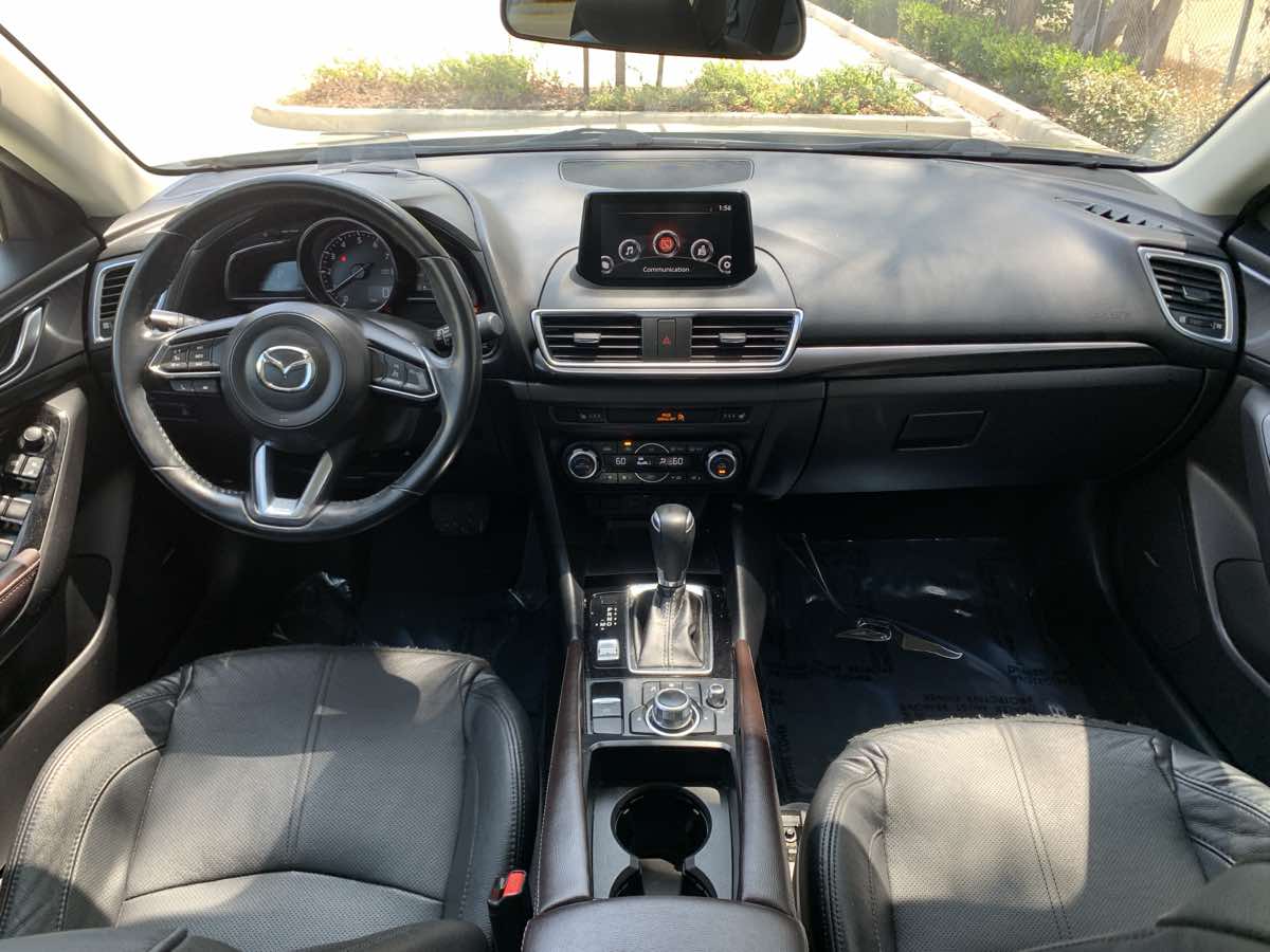 2018 Mazda Mazda3 Grand Touring photo 26