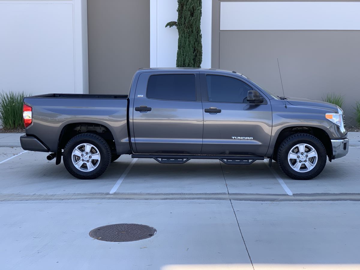 2016 Toyota Tundra SR5 photo 4