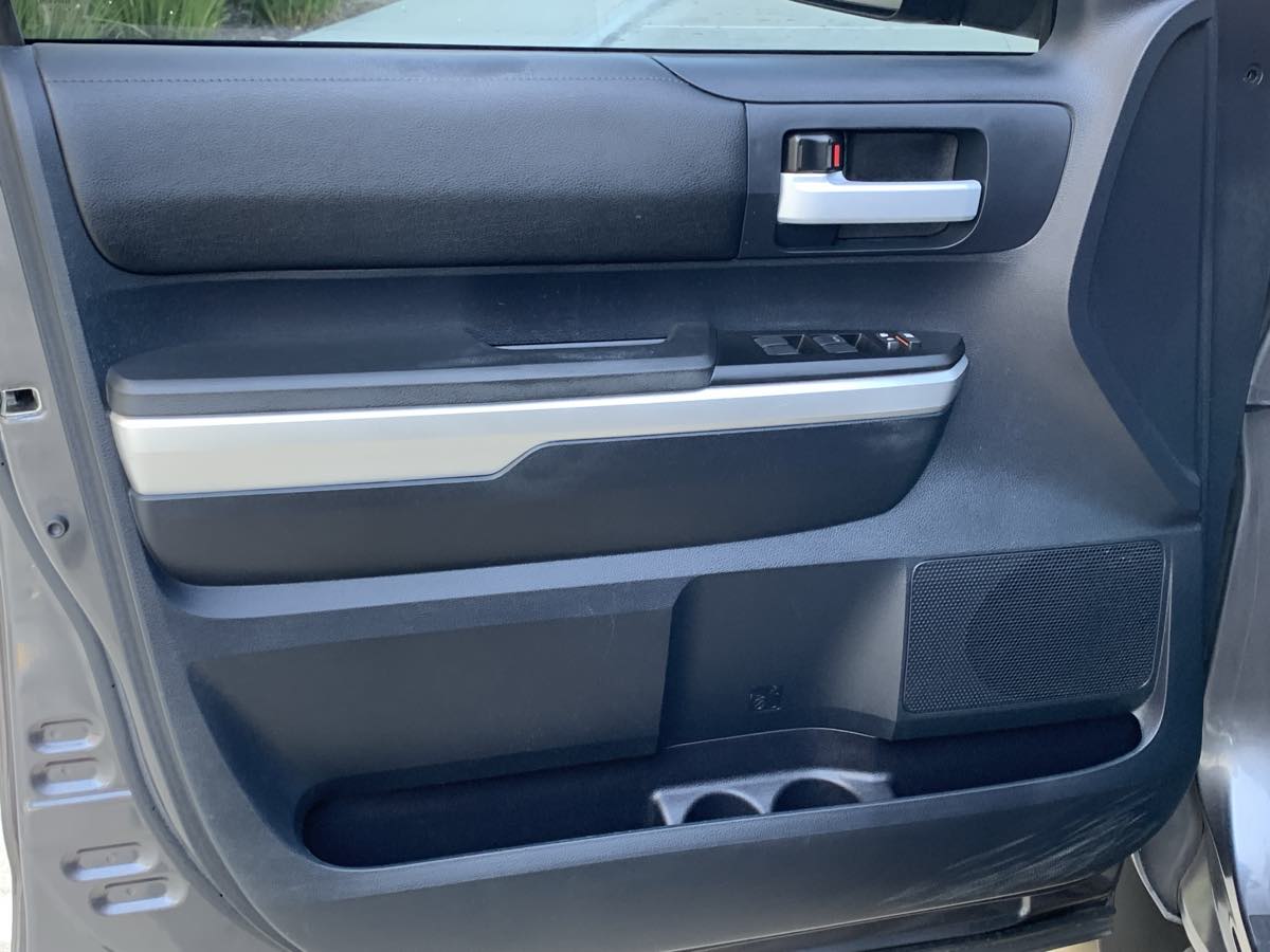 2016 Toyota Tundra SR5 photo 8