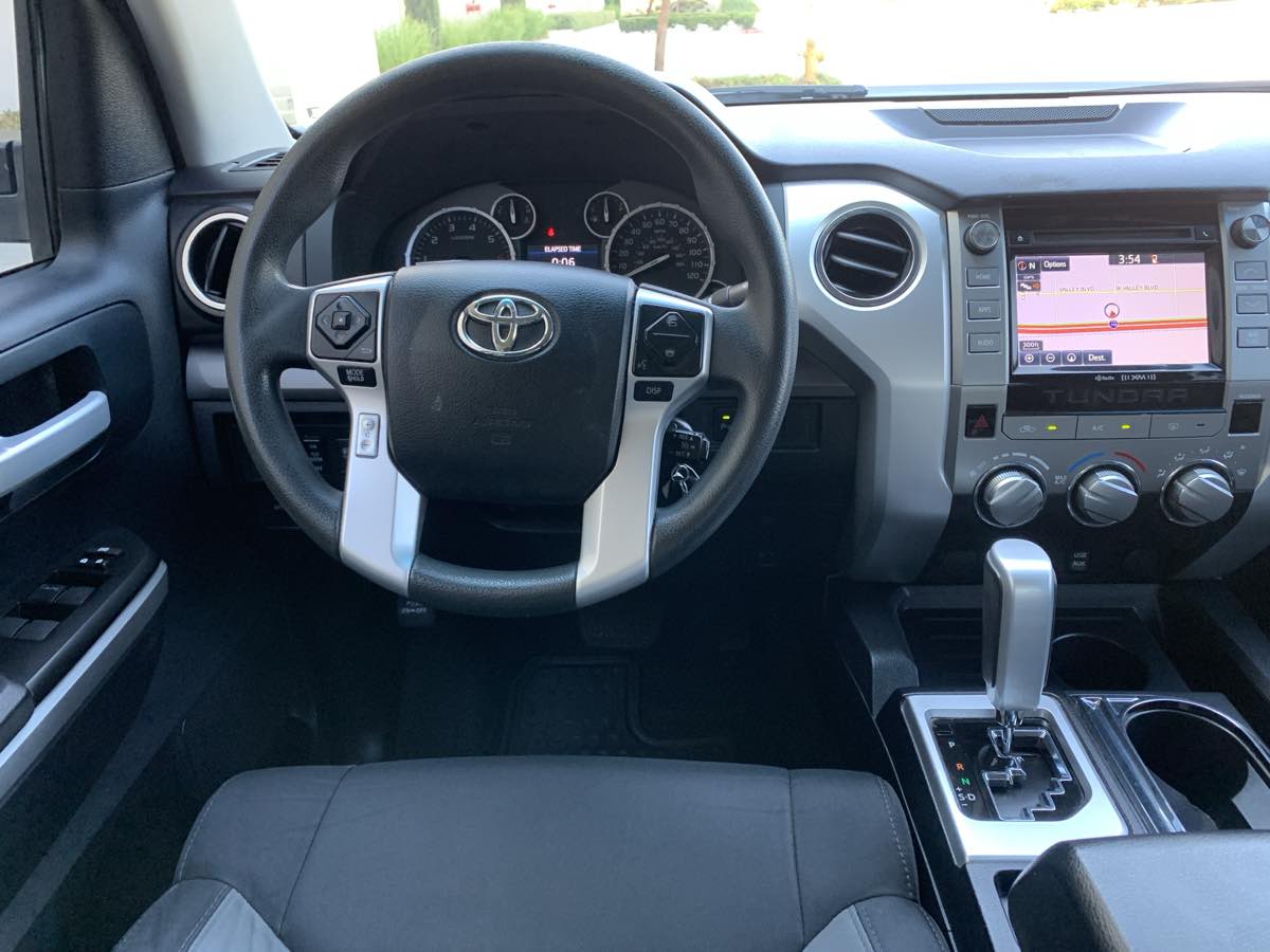 2016 Toyota Tundra SR5 photo 20