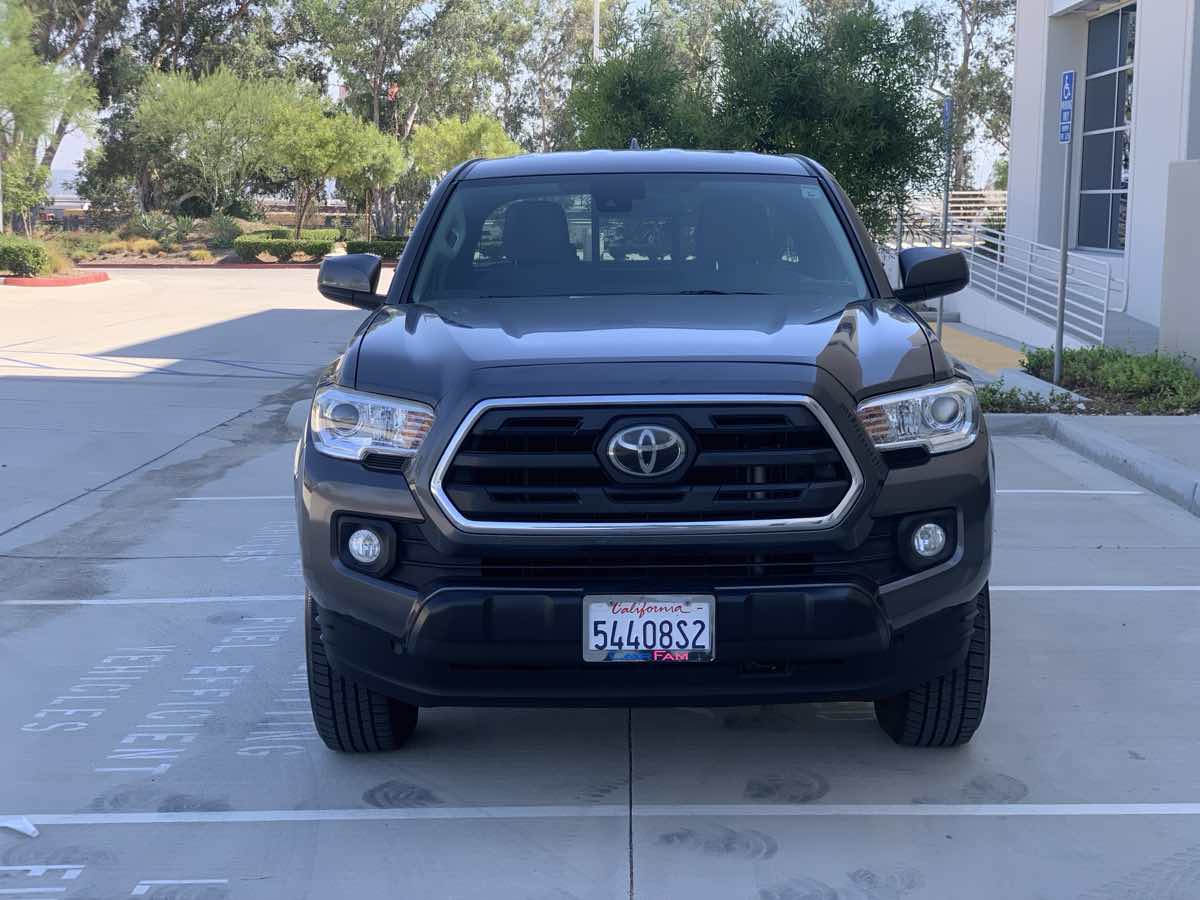 2019 Toyota Tacoma SR5 photo 3