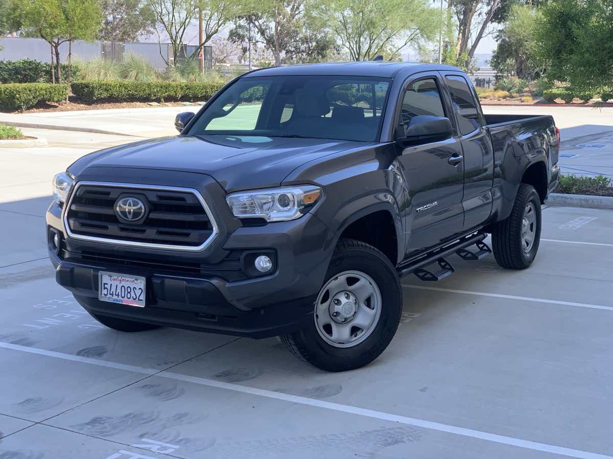 2019 Toyota Tacoma SR5 photo 4