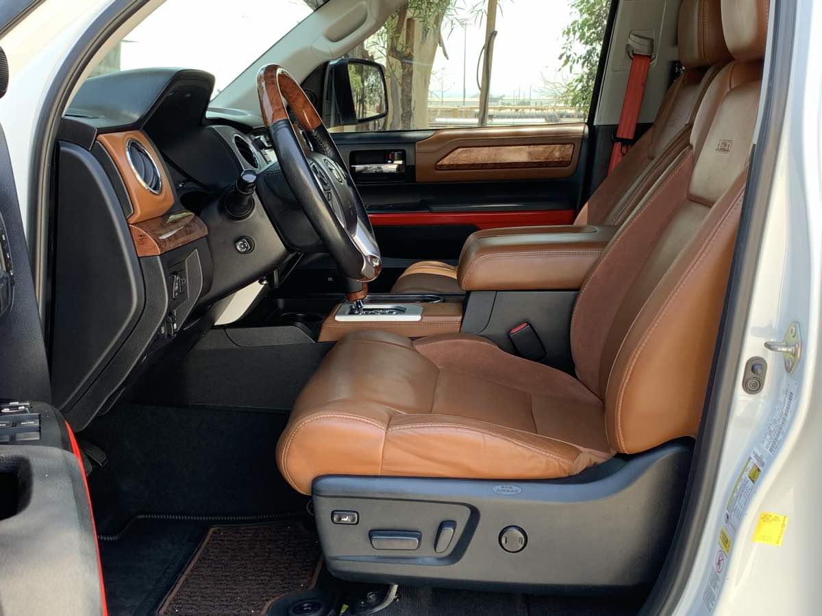 2015 Toyota Tundra Platinum Grade photo 9