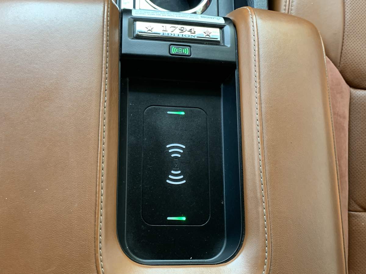 2015 Toyota Tundra Platinum Grade photo 23