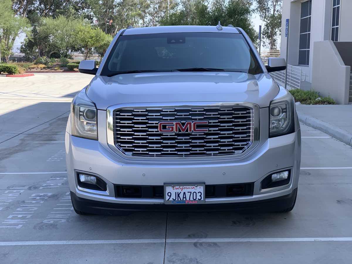 2020 GMC Yukon XL Denali - Photo 2