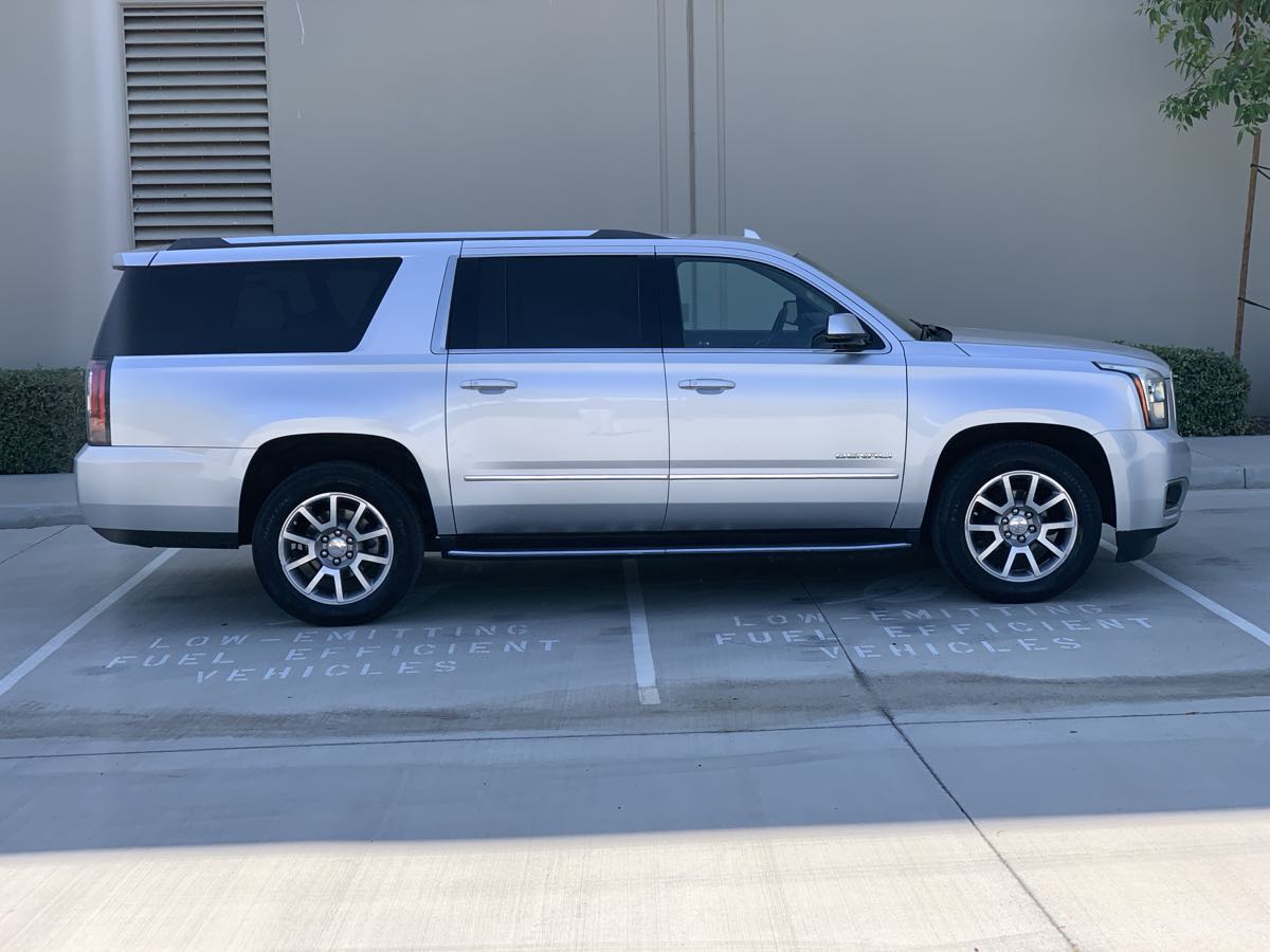 2020 GMC Yukon XL Denali - Photo 4