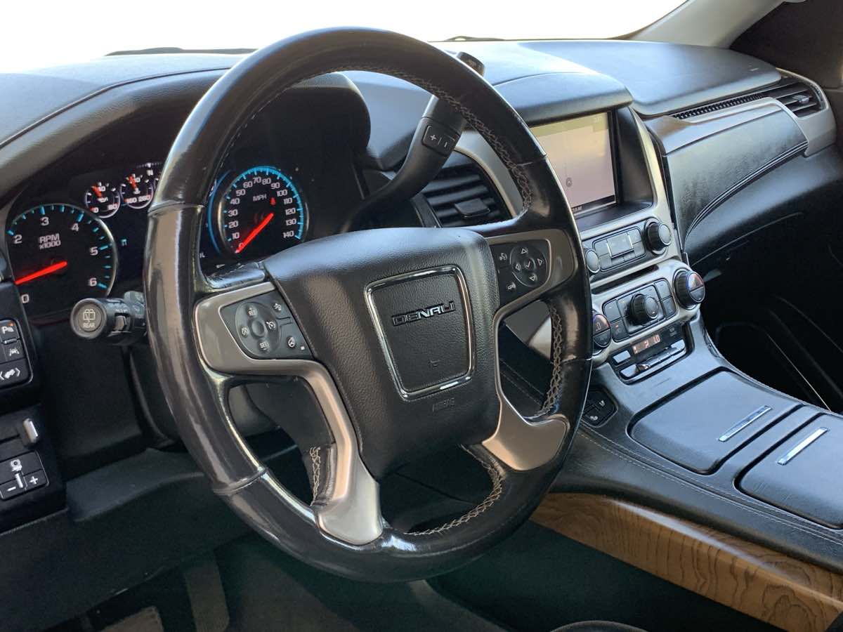 2020 GMC Yukon XL Denali - Photo 14