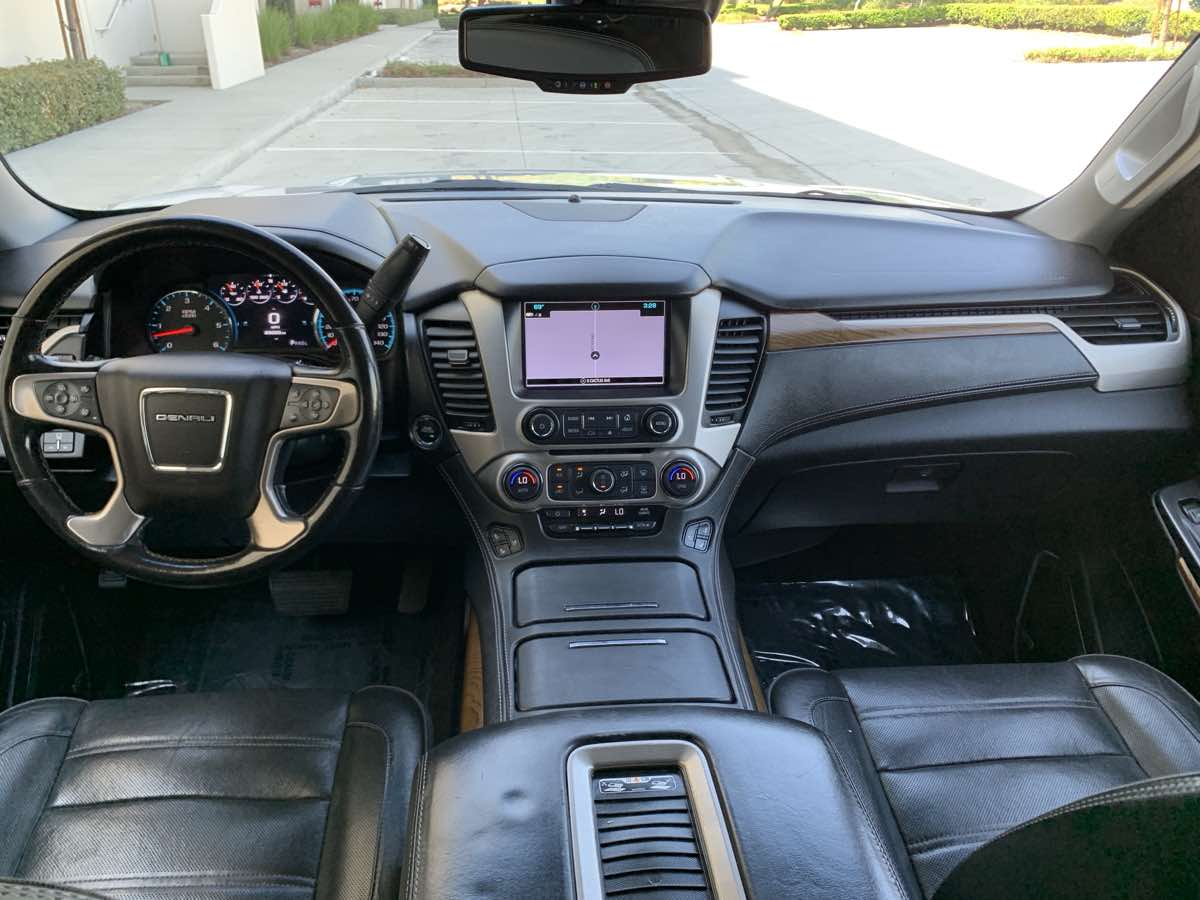 2020 GMC Yukon XL Denali - Photo 24