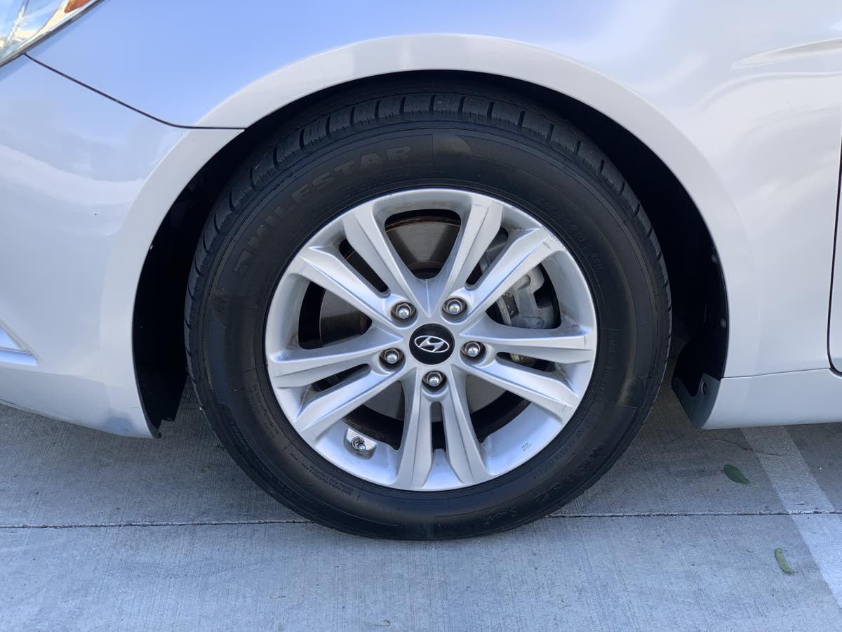2011 Hyundai Sonata GLS photo 9