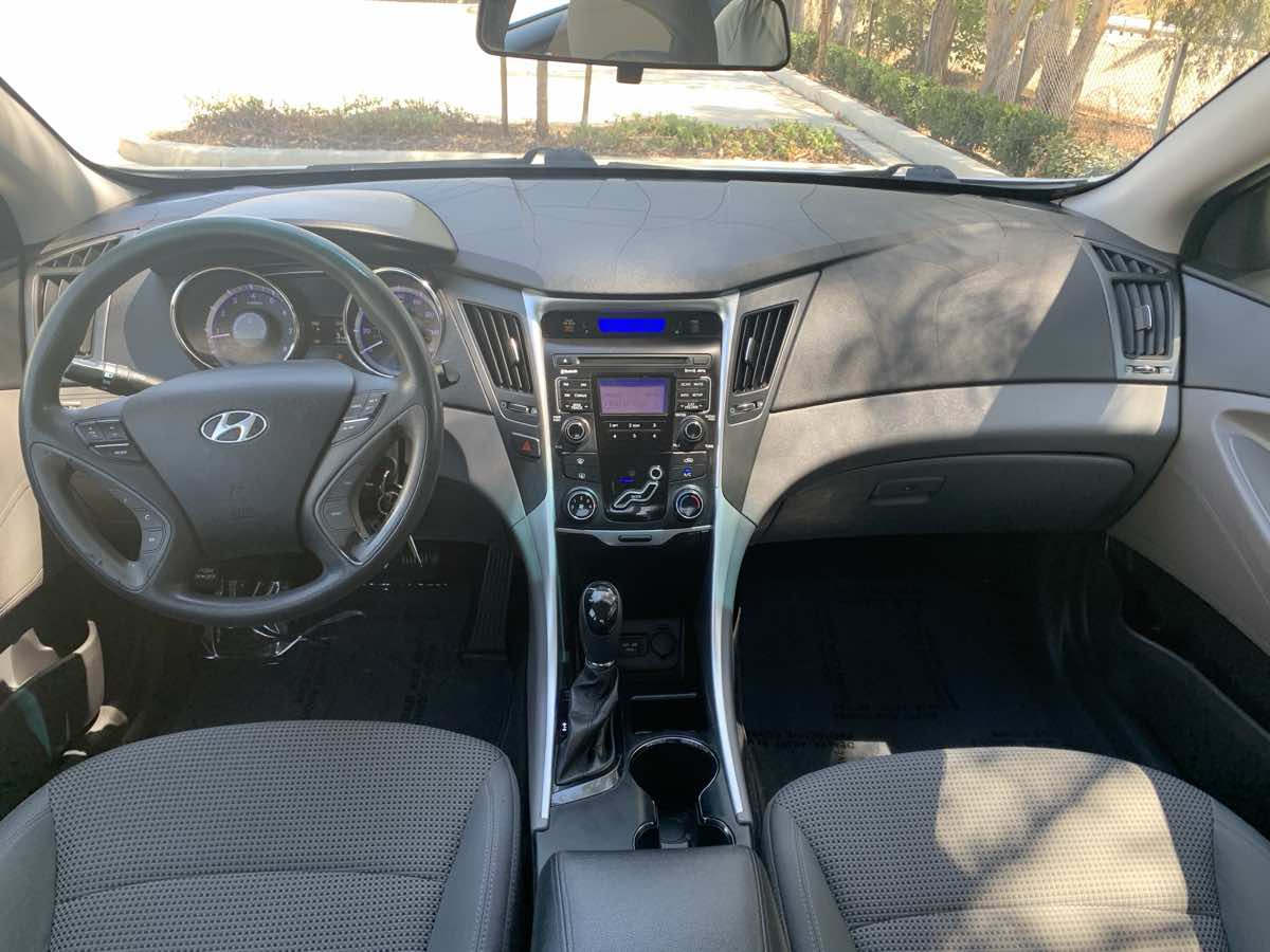 2011 Hyundai Sonata GLS photo 23
