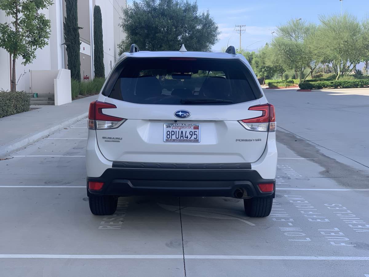 2020 Subaru Forester Premium photo 4