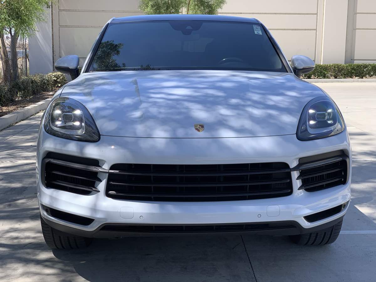 2020 Porsche Cayenne Coupe photo 3