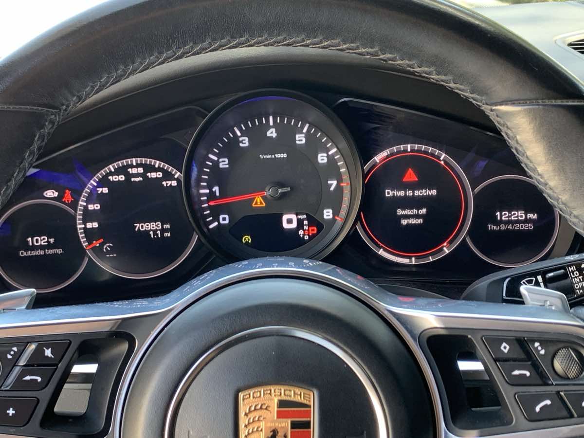 2020 Porsche Cayenne Coupe photo 17