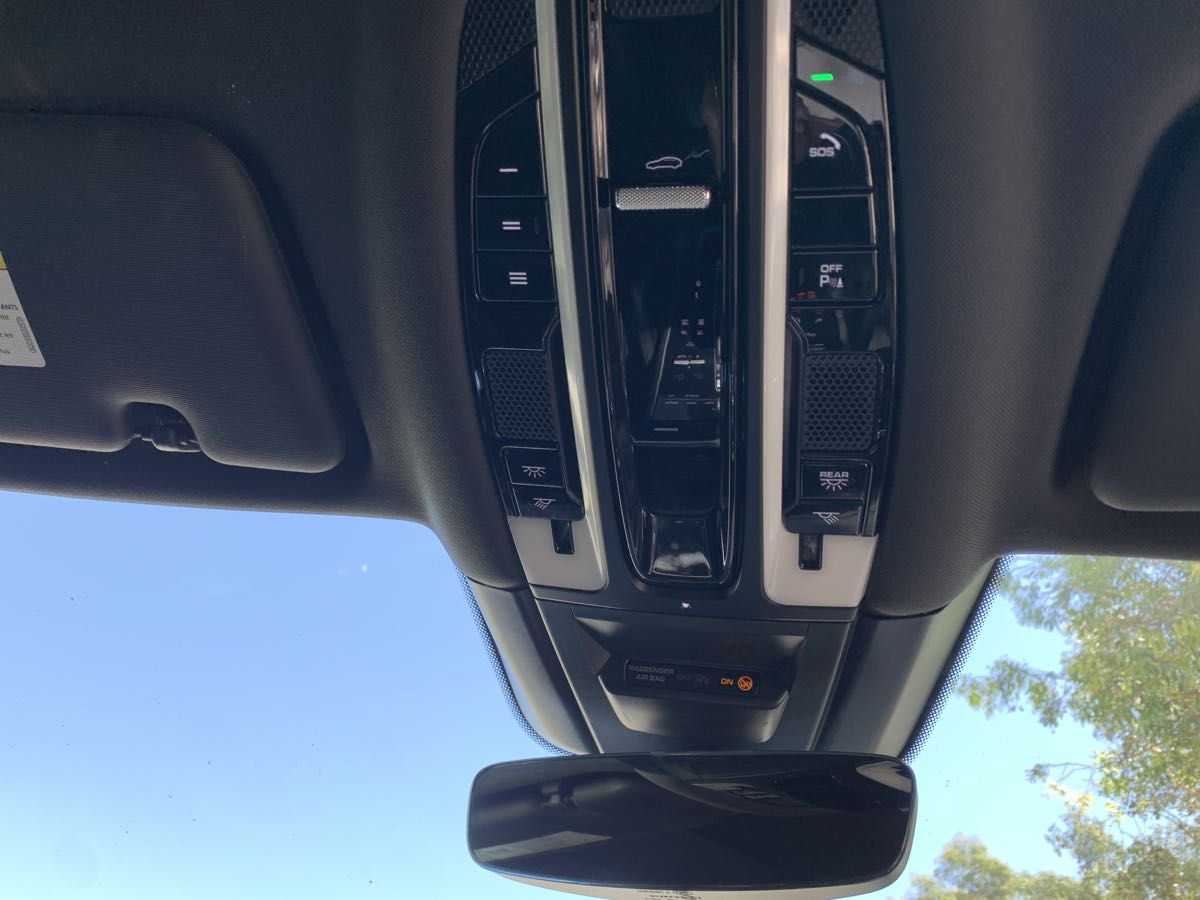 2020 Porsche Cayenne Coupe photo 26